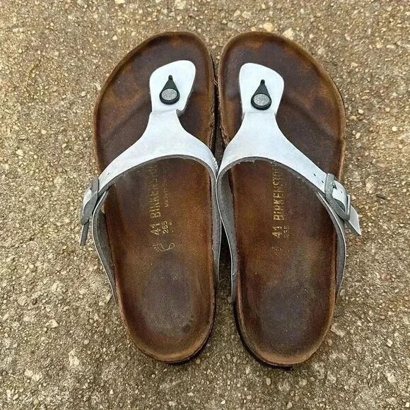 Birkenstock Gizeh Silver Metallic Sandals Women’s Size 41 - Picture 5 of 13